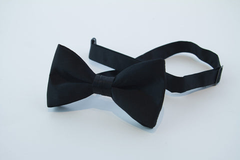 Black Silk Pre-tied Bow Tie
