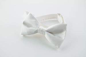 White Silk Pre-tied Bow Tie